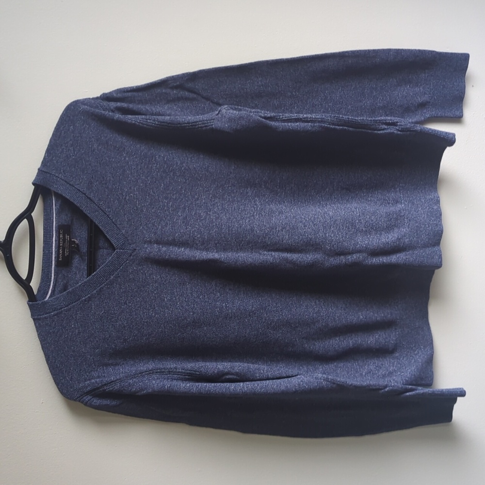 Banana Republic. Relaxed V-Neck Sweater. Size Large.